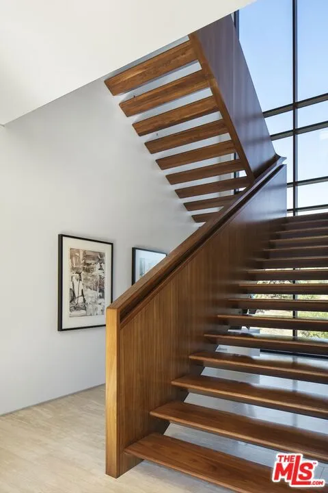 1716 San Remo Drive Pacific Palisades, CA 90272