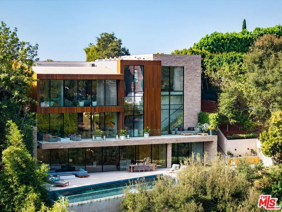 1716 San Remo Drive Pacific Palisades, CA 90272