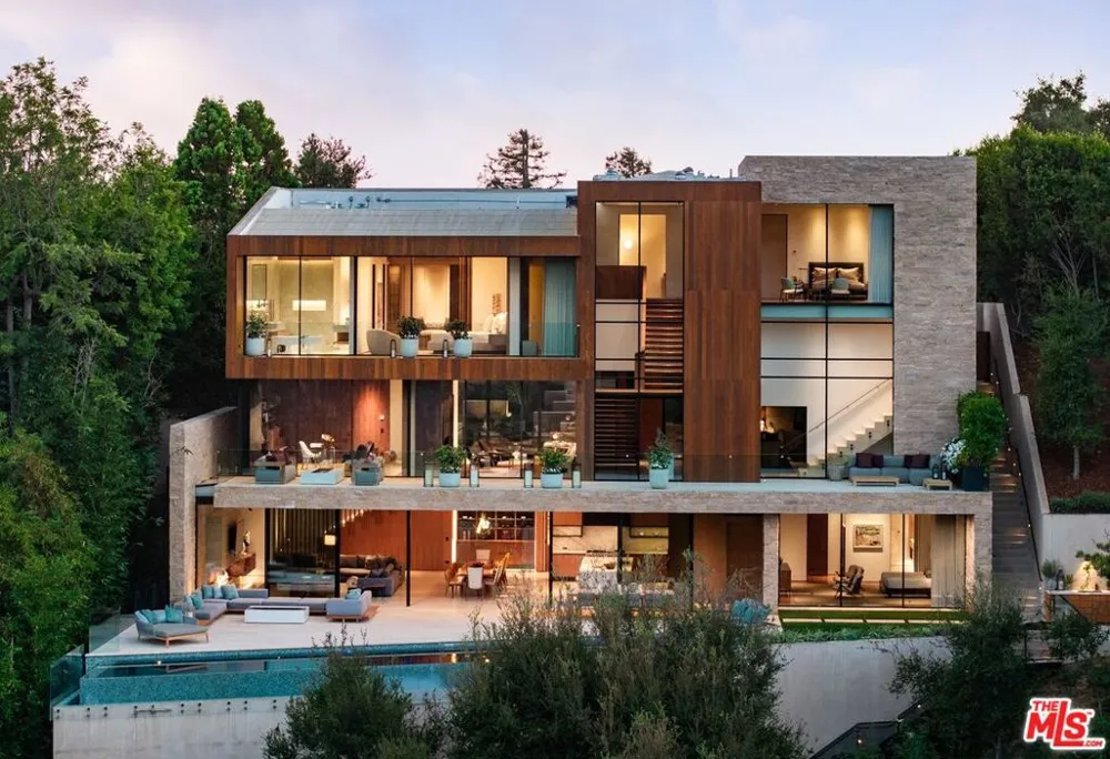 1716 San Remo Drive Pacific Palisades, CA 90272