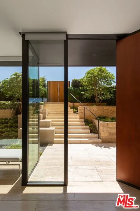 1716 San Remo Drive Pacific Palisades, CA 90272