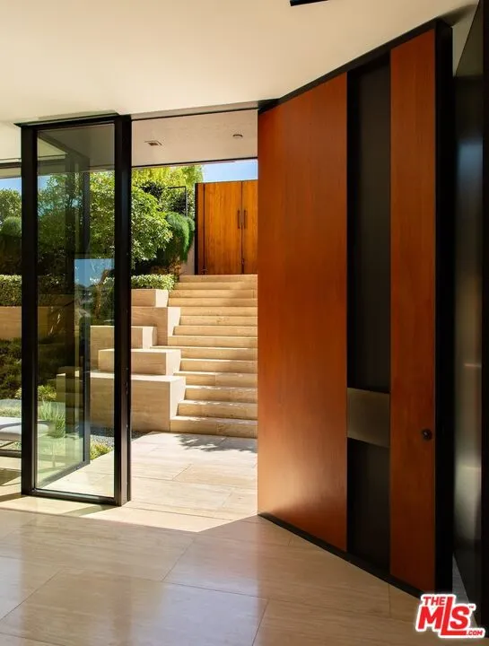 1716 San Remo Drive Pacific Palisades, CA 90272