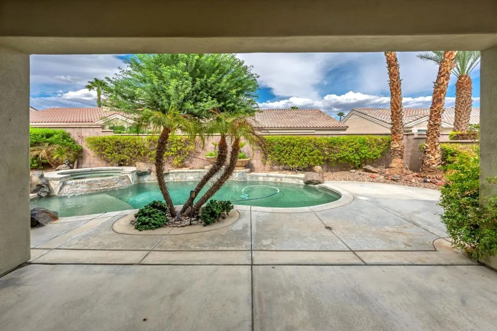 35148 Minuet Drive Palm Desert, CA 92211