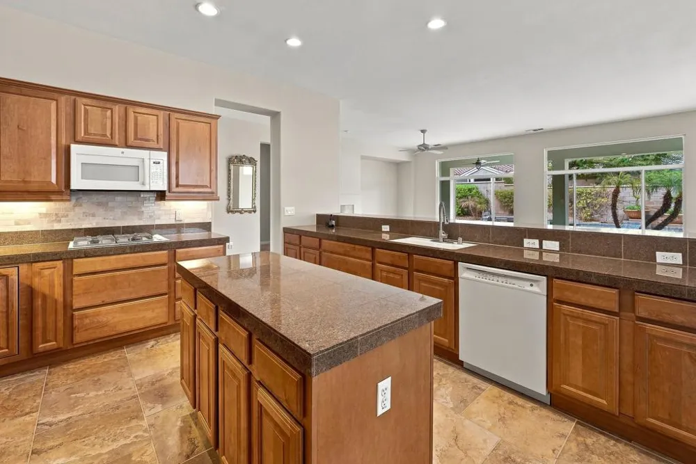 35148 Minuet Drive Palm Desert, CA 92211
