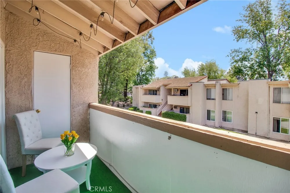 28947 E Thousand Oaks #238 Agoura Hills, CA 91301