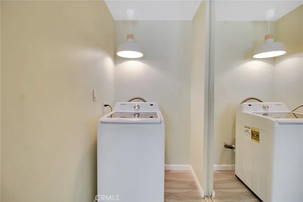 28947 E Thousand Oaks #238 Agoura Hills, CA 91301
