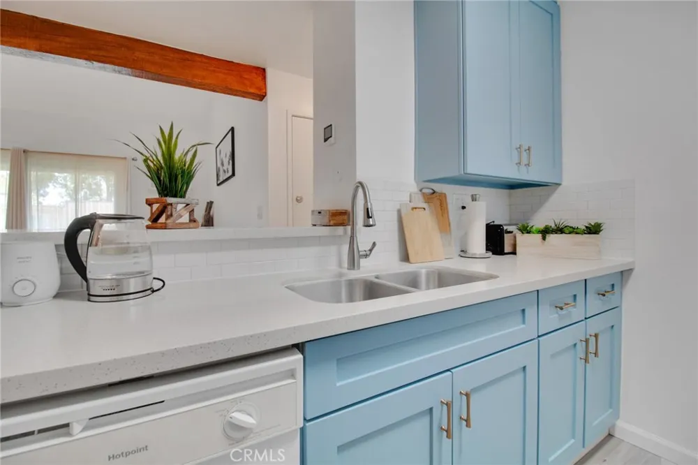 28947 E Thousand Oaks #238 Agoura Hills, CA 91301