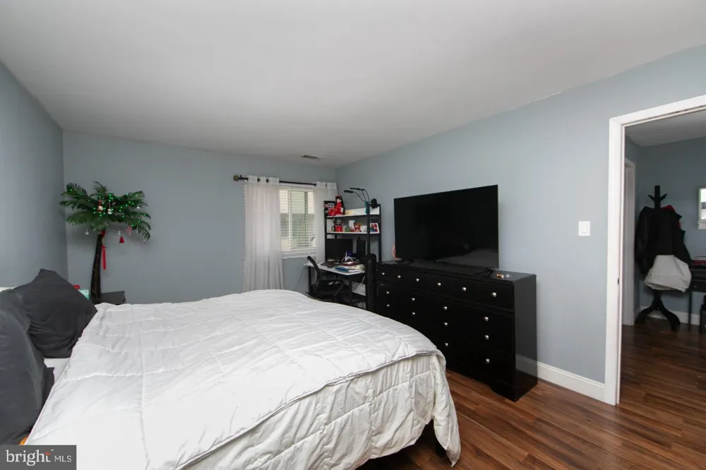 115 E KINGS HIGHWAY ##310 Maple Shade, NJ 08052