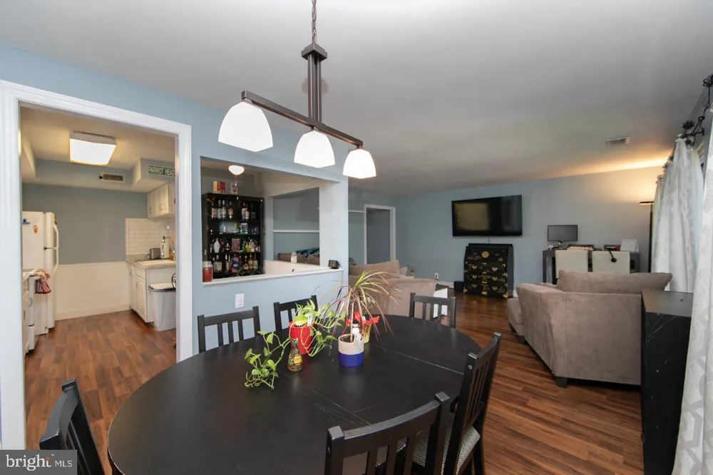 115 E KINGS HIGHWAY ##310 Maple Shade, NJ 08052
