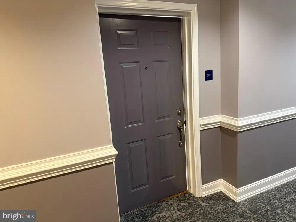 572 CARSON TERRACE Huntingdon Valley, PA 19006
