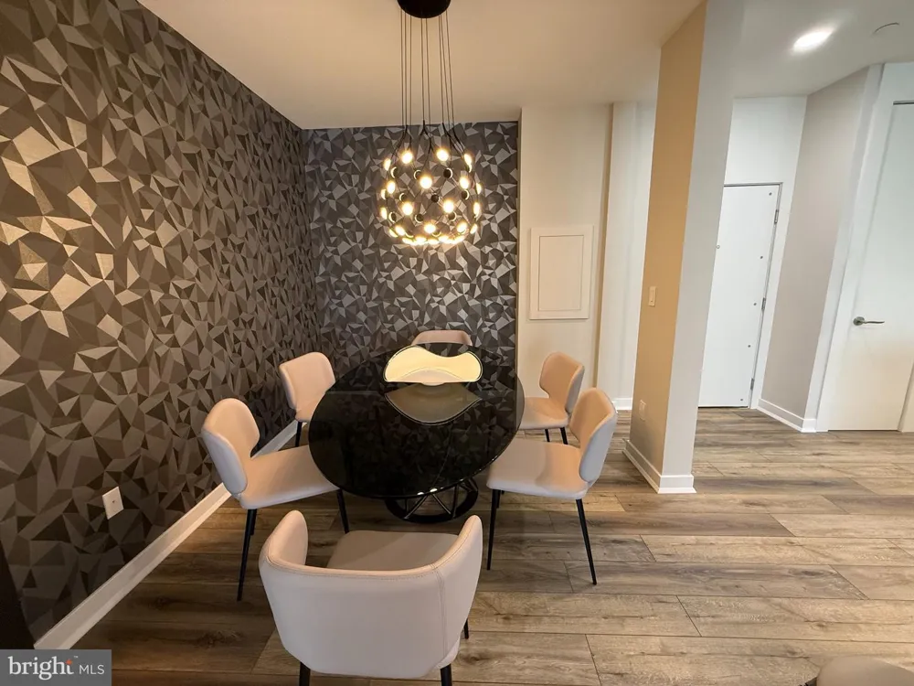 572 CARSON TERRACE Huntingdon Valley, PA 19006