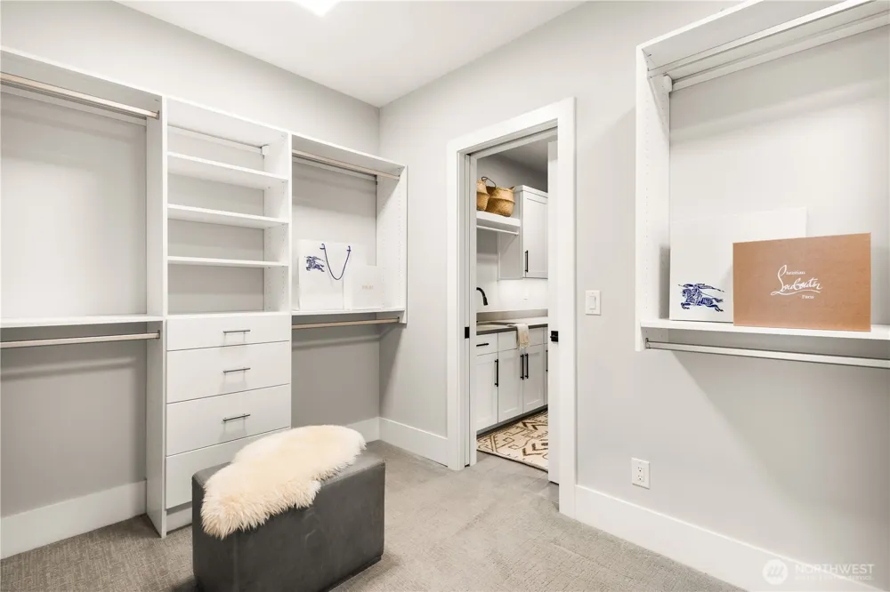 10402 NE 15th Street Bellevue, WA 98004