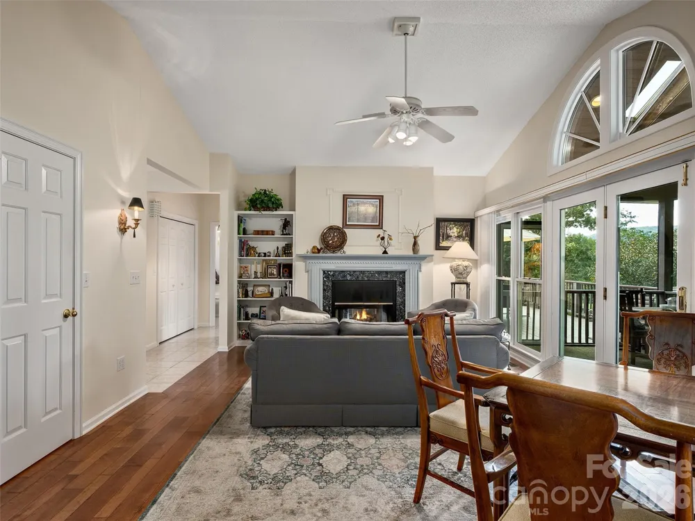 60 Beaumont Drive Hendersonville, NC 28739
