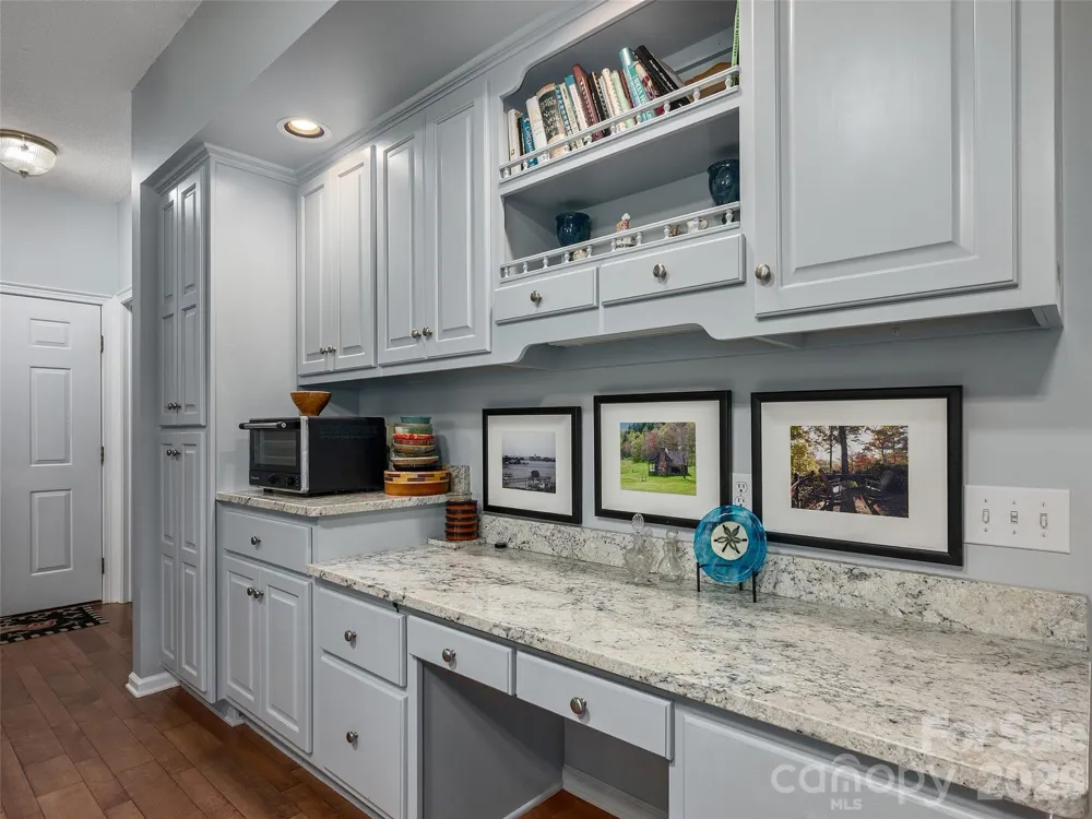 60 Beaumont Drive Hendersonville, NC 28739