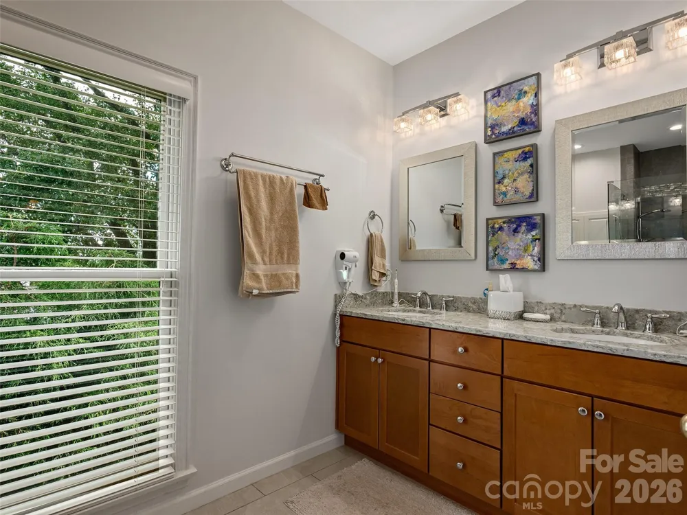 60 Beaumont Drive Hendersonville, NC 28739