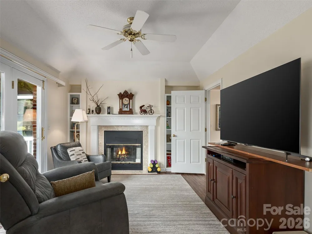 60 Beaumont Drive Hendersonville, NC 28739
