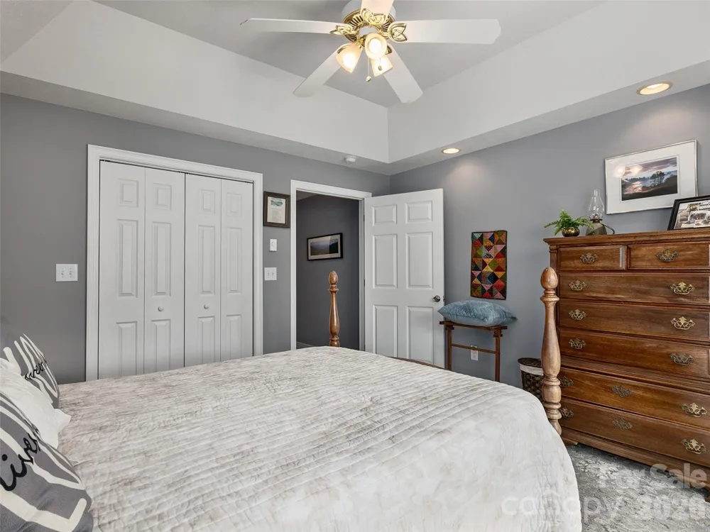 60 Beaumont Drive Hendersonville, NC 28739