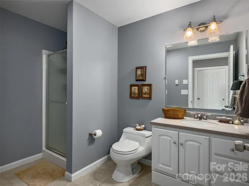 60 Beaumont Drive Hendersonville, NC 28739