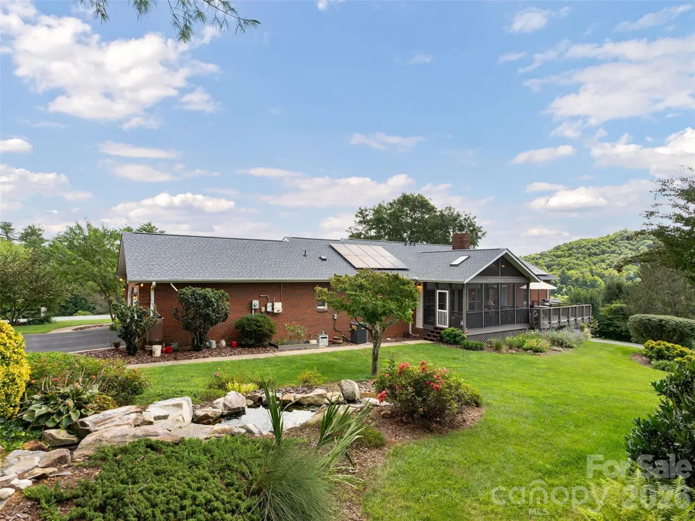 60 Beaumont Drive Hendersonville, NC 28739