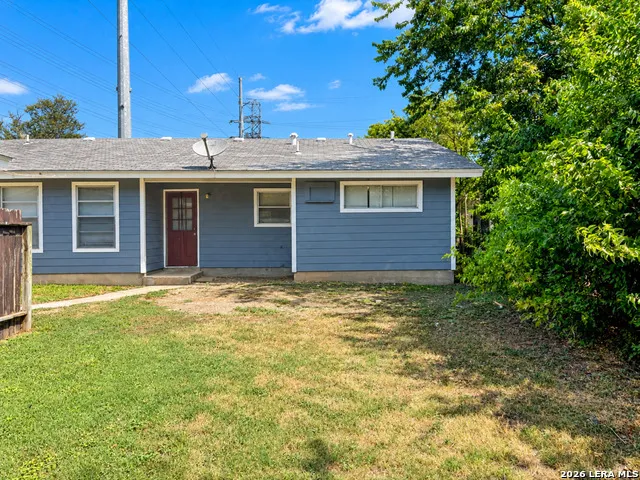 766 EDGEBROOK LN San Antonio, TX 78213