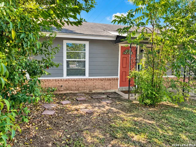 766 EDGEBROOK LN San Antonio, TX 78213