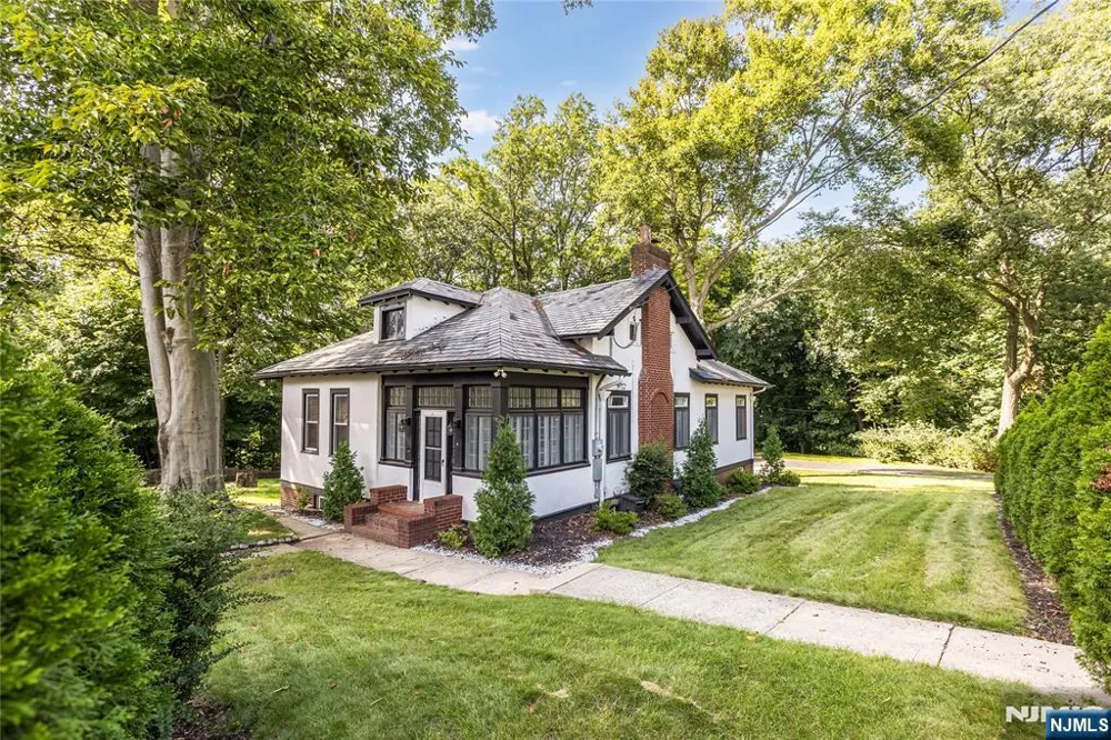 37 Forest Drive Bloomfield, NJ 07003