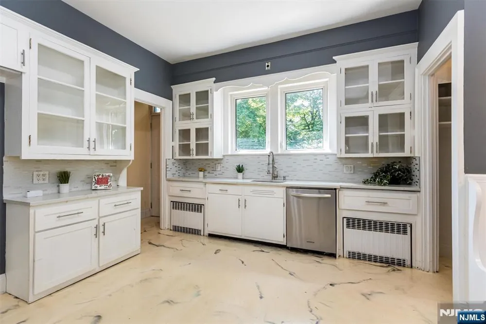 37 Forest Drive Bloomfield, NJ 07003