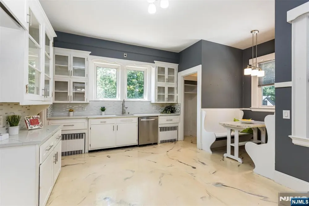 37 Forest Drive Bloomfield, NJ 07003