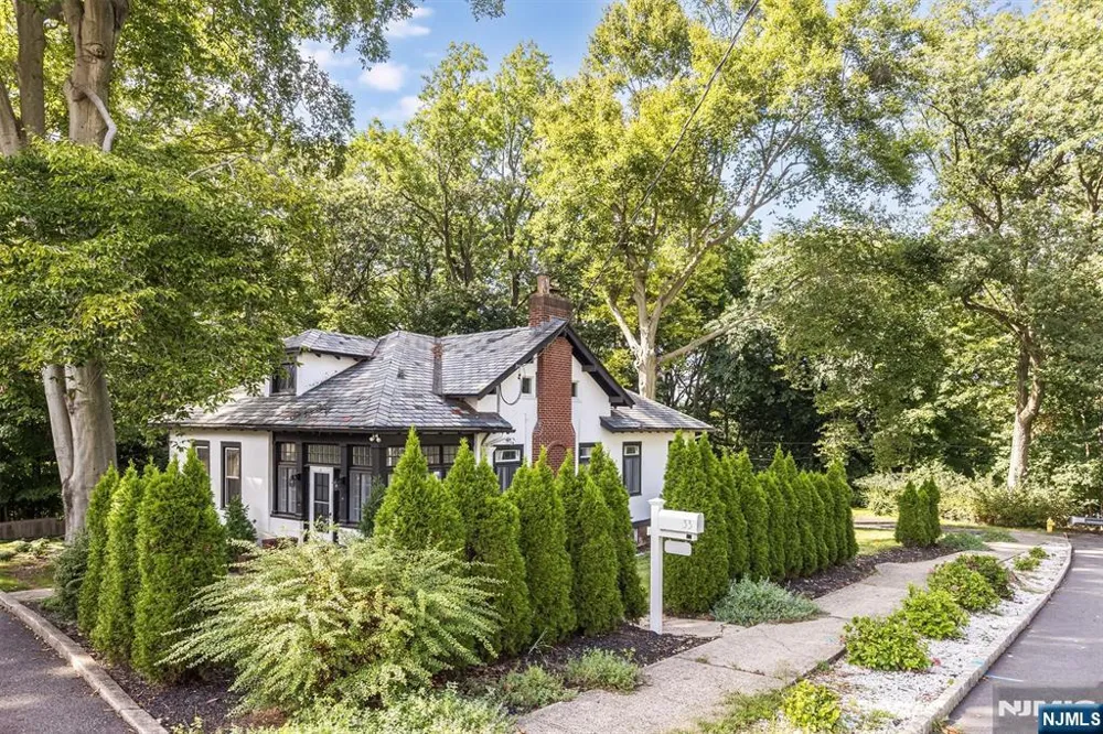 37 Forest Drive Bloomfield, NJ 07003