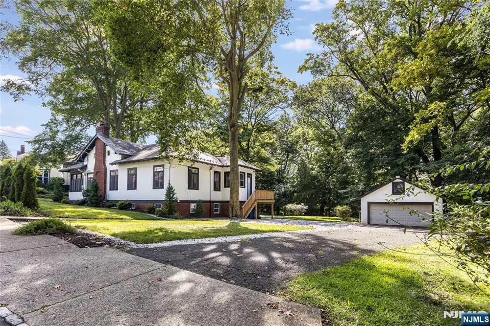 37 Forest Drive Bloomfield, NJ 07003