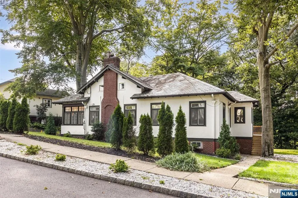 37 Forest Drive Bloomfield, NJ 07003
