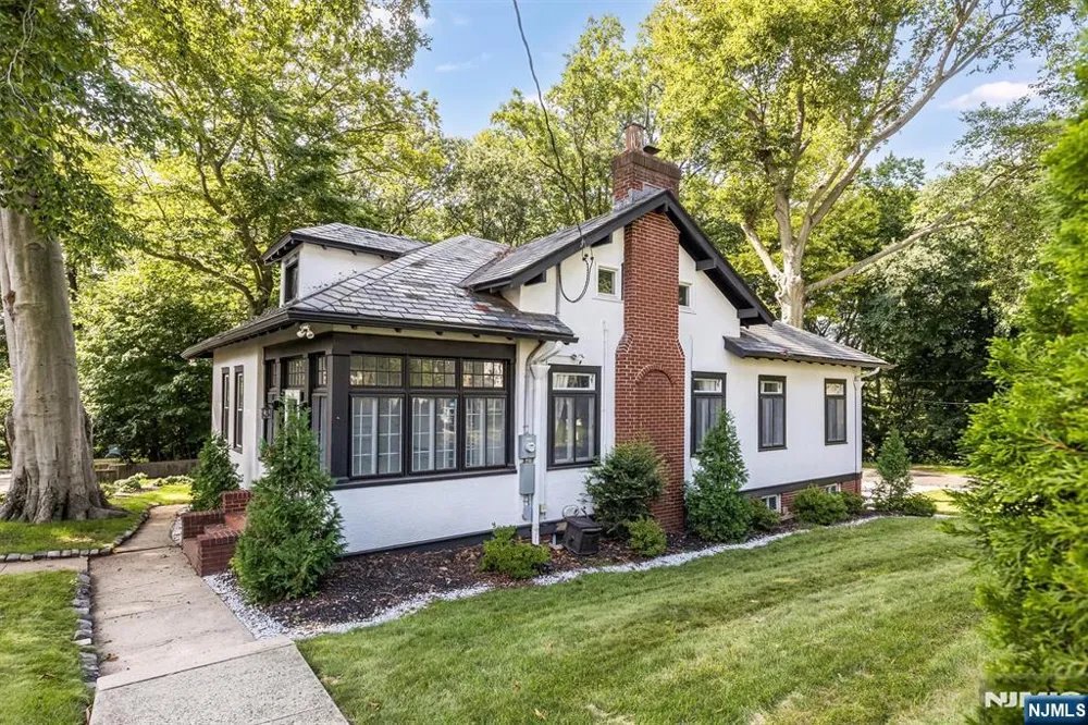 37 Forest Drive Bloomfield, NJ 07003