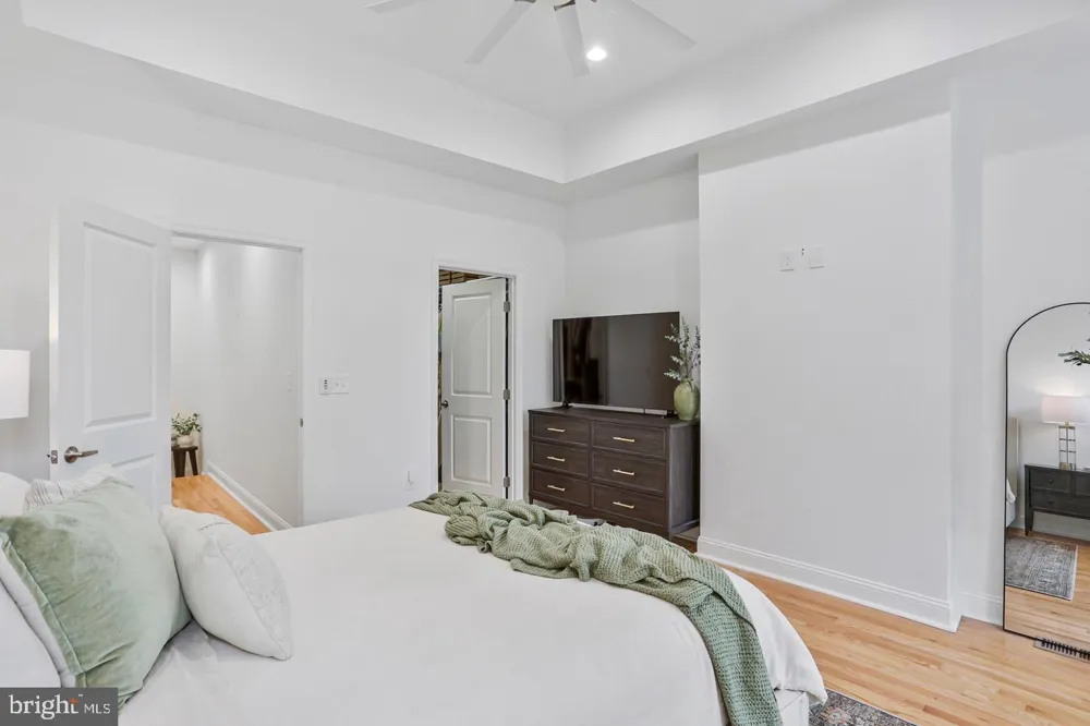 1345 V STREET NW Washington, DC 20009