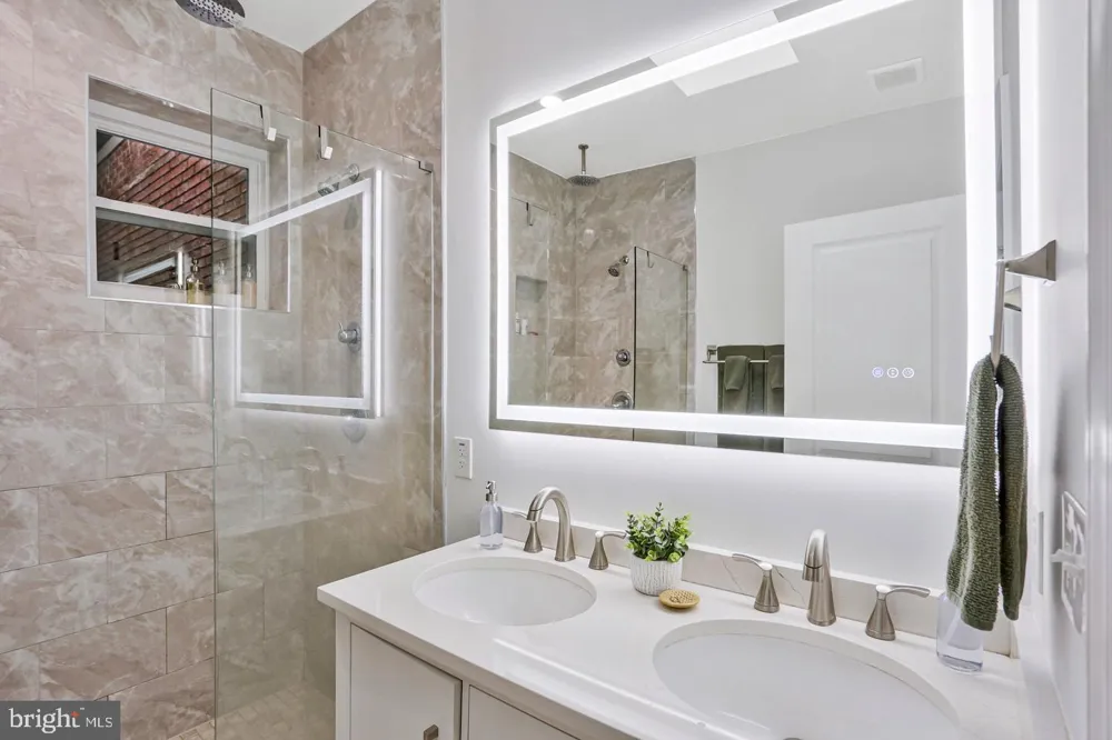 1345 V STREET NW Washington, DC 20009