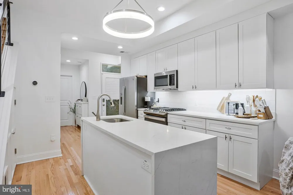 1345 V STREET NW Washington, DC 20009