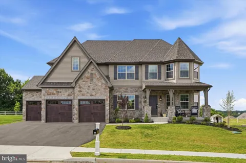 103 JANINE WAY