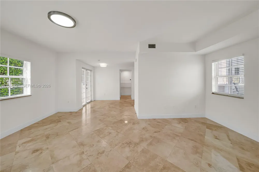 1035 SW 9th Ct Miami, FL 33130