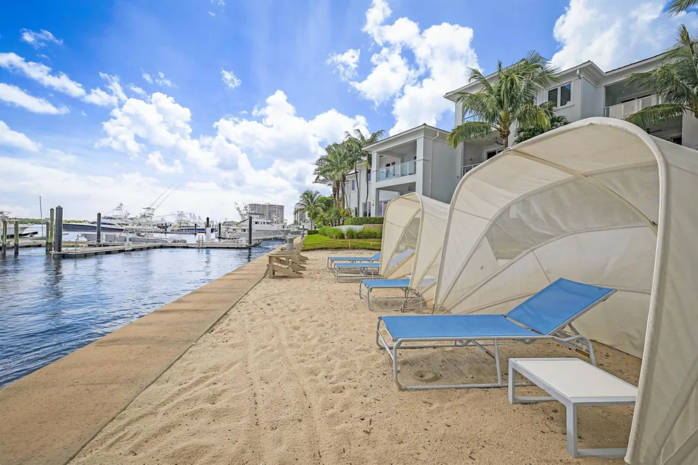 2 Water Club Way #1604 North Palm Beach, FL 33408