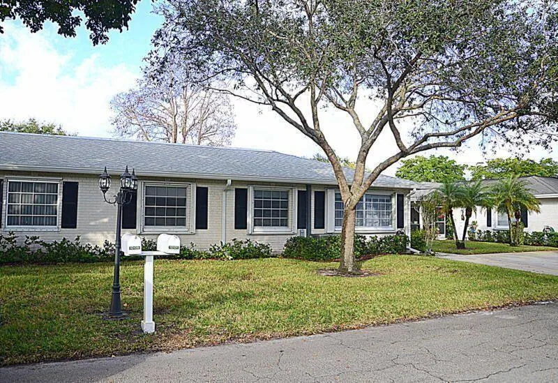 10101 S 44th Drive Boynton Beach, FL 33436
