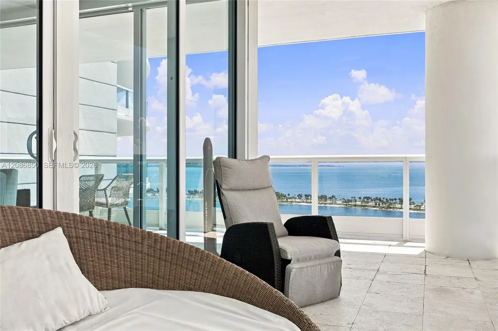 2127 Brickell Ave #2205 Miami, FL 33129
