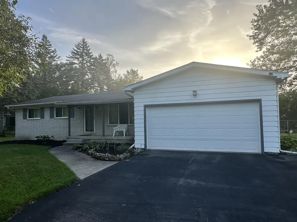 5168 Woodcliff Drive Flint, MI 48504