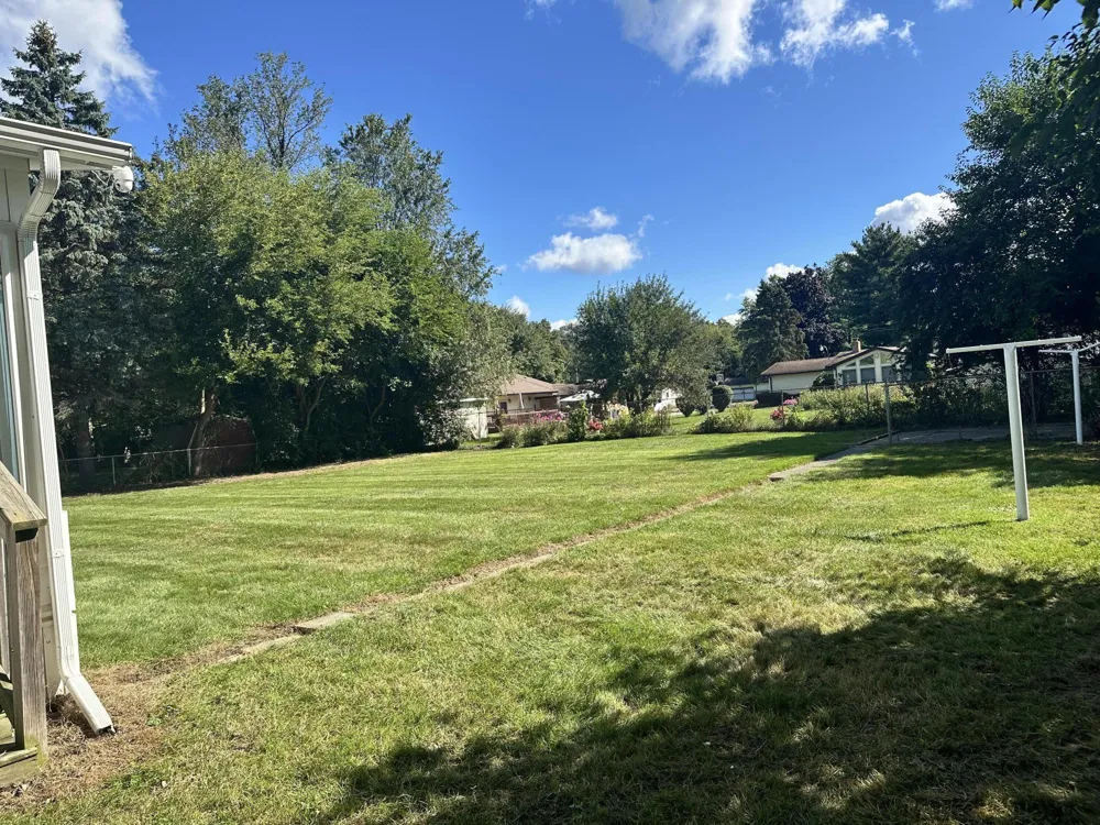 5168 Woodcliff Drive Flint, MI 48504