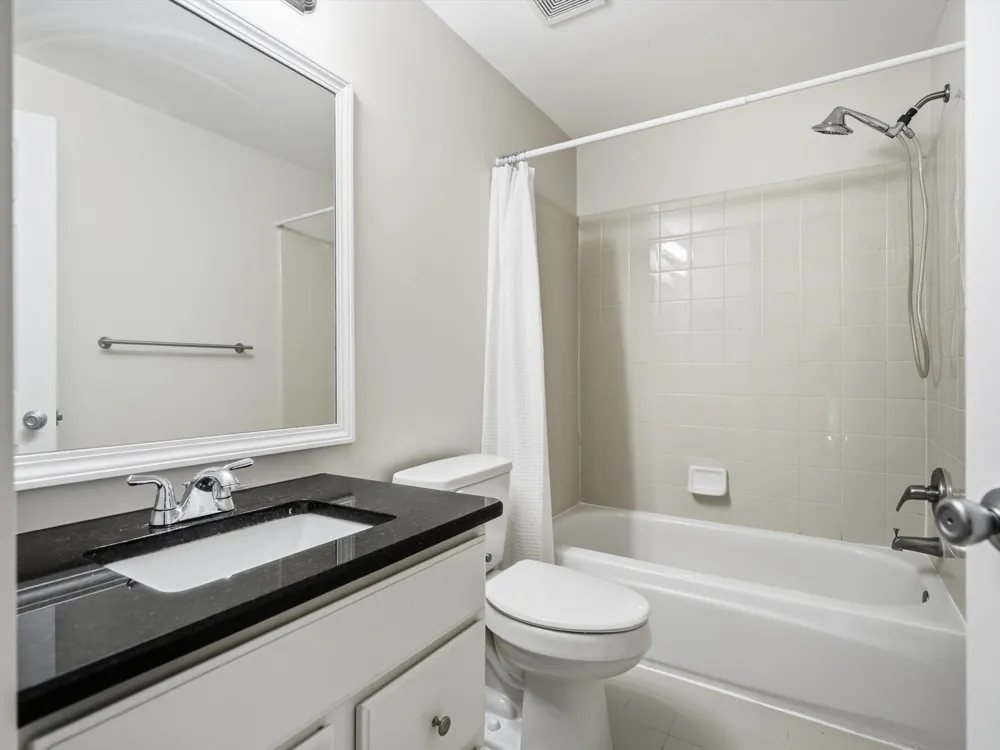 7752 Bay Tree Drive Ypsilanti, MI 48197