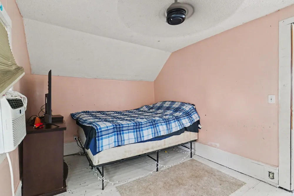 340 E Main Street Hudson, MI 49247