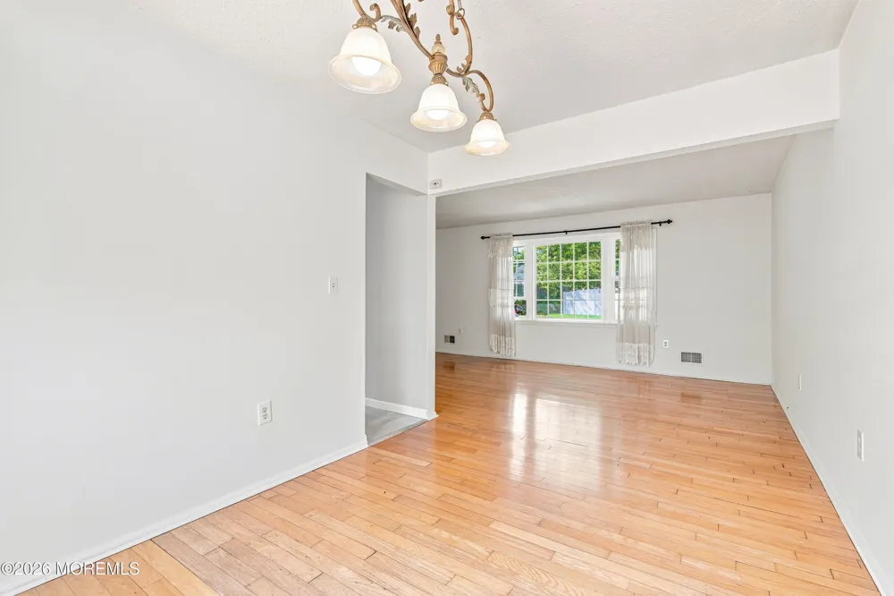 974 Columbus Drive Brick, NJ 08724
