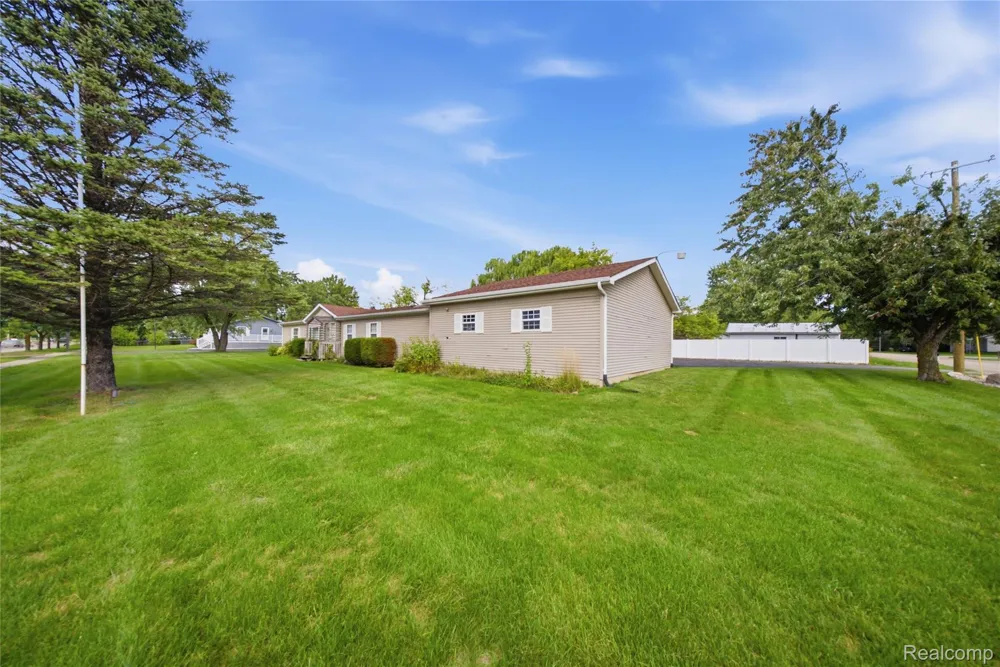 2201 Dutcher Street Flint Charter Township, MI 48532