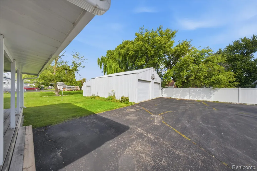2201 Dutcher Street Flint Charter Township, MI 48532