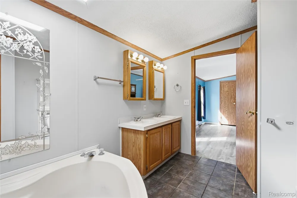 2201 Dutcher Street Flint Charter Township, MI 48532
