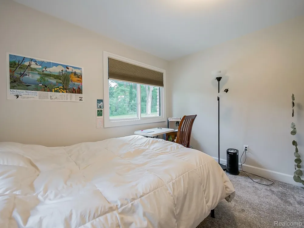 1021 Dowling Road Bloomfield Charter Township, MI 48304