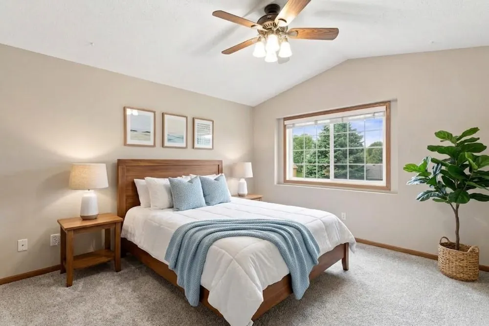 1216 Elmwood Avenue Shakopee, MN 55379