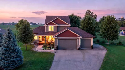 900 Heritage Trail NE